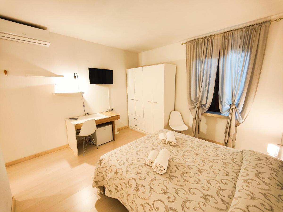 Albergo B&B Tenesi 马内尔巴 外观 照片