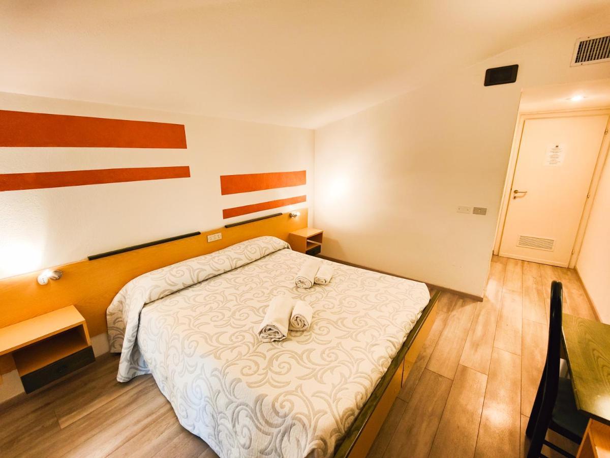 Albergo B&B Tenesi 马内尔巴 外观 照片